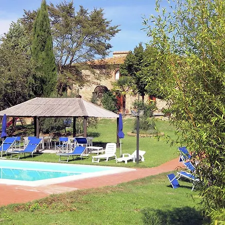 In Tuscany With Pool And Wine Tasting